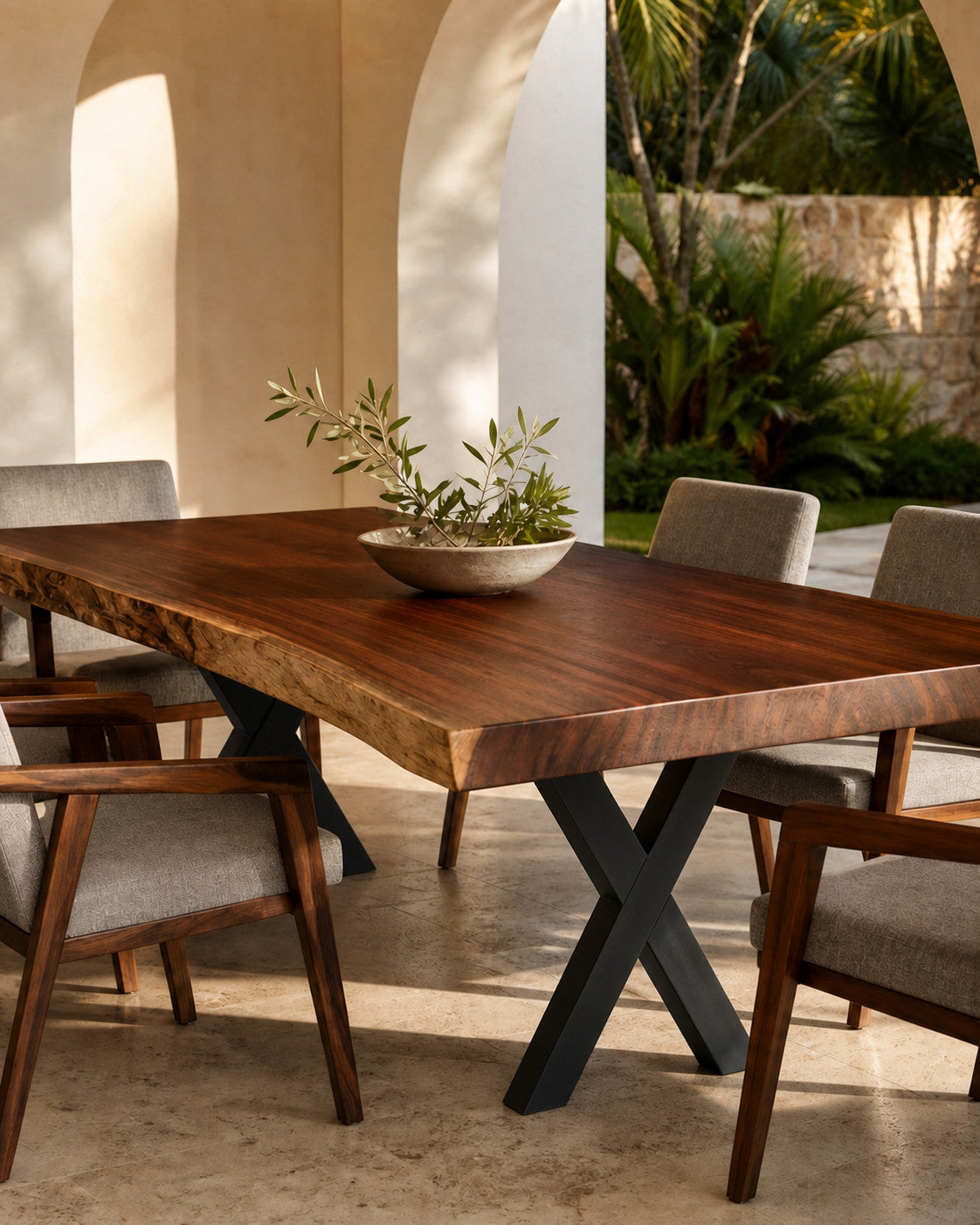 Comedor de Parota 2.4m